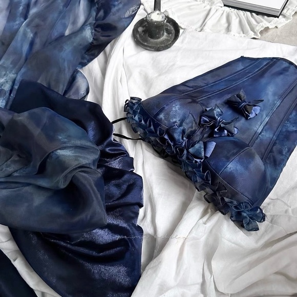 Designer Handmade Midnight Gothic Corset Gown - Picture 9 of 16